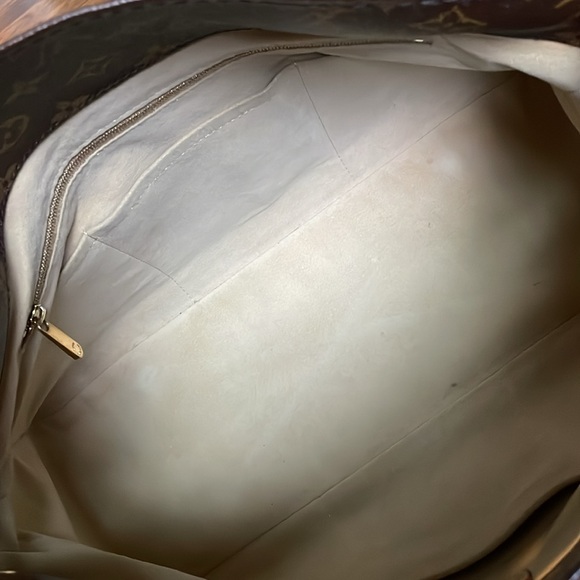 Louis Vuitton Monogram Canvas Artsy MM Satchel - Picture 11 of 14